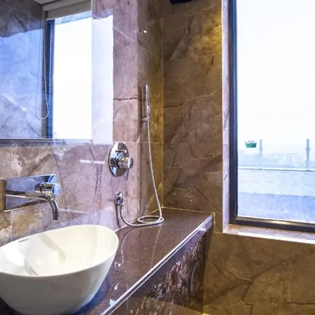 Private Rooftop 3br Near International Airport Andheri East * Mumbai