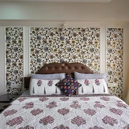 Ocean 1401- 3 Bhk Seafacing Spacious Apartment