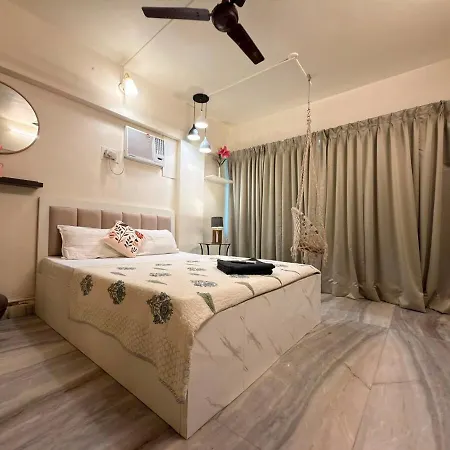 Apartment Adore 4 Bhk Luxury Apartment- Bandra *