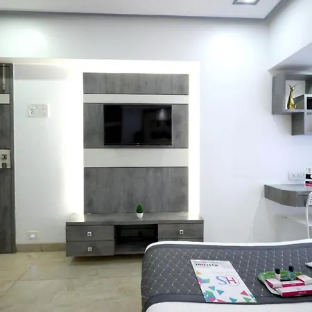 Apartment Embassy 2 Bedroom Near Bkc & Guru Nanak Hospital Bandra East