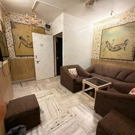 Apartment Adore 4 Bhk Luxury Apartment- Bandra Mumbai