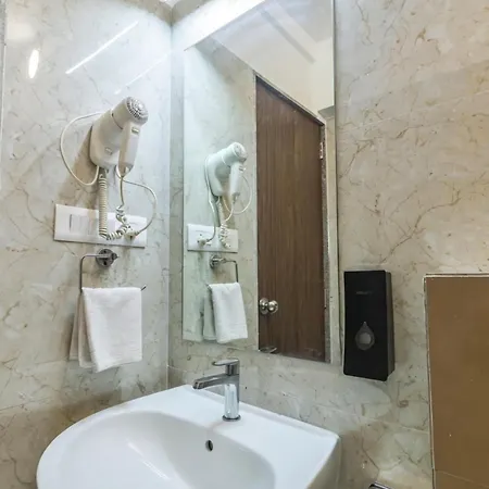 Spacious 3 Bedroom At Kalina, Santacruz East 5 Mins From Bandra Kurla Complex *