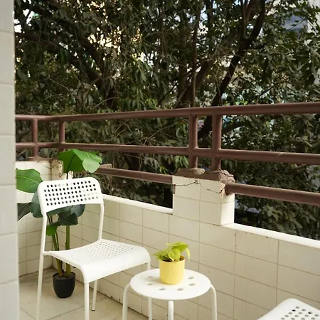 Deep 5th Floor - 3bhk Aesthetic Khar Apartment