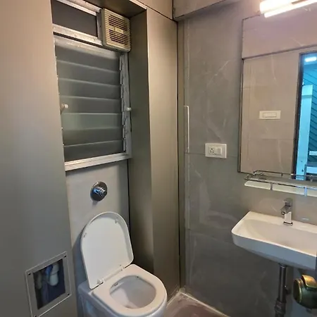 1202 Breathe By The Ocean- Luxury Mumbai
