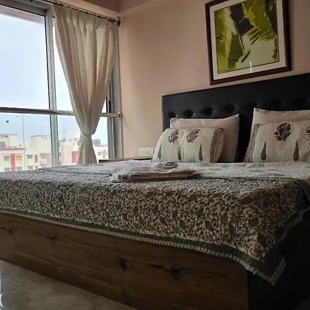 1202 Breathe By The Ocean- Luxury Mumbai