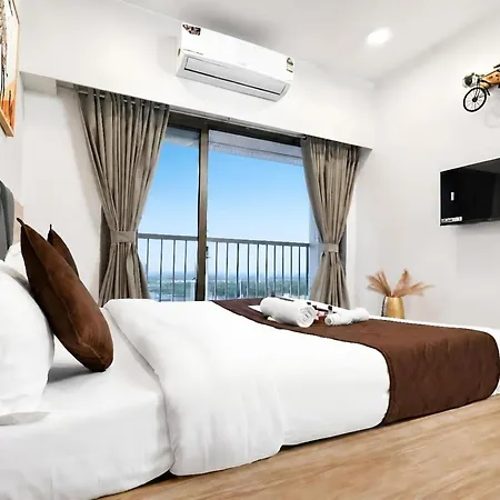 Spacious 3 Bedroom At Kalina, Santacruz East 5 Mins From Bandra Kurla Complex Mumbai