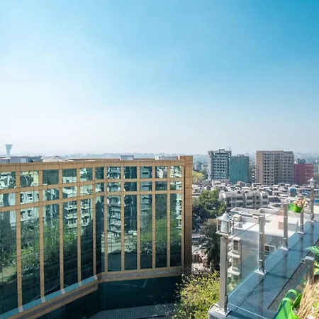 Private Rooftop 3br Near International Airport Andheri East Apartment Mumbai