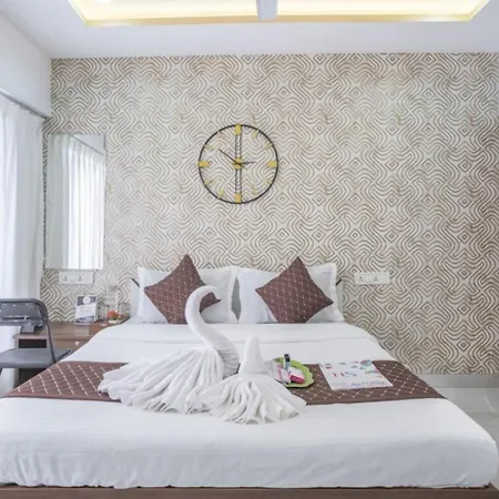 Private Rooftop 3br Near International Airport Andheri East Mumbai