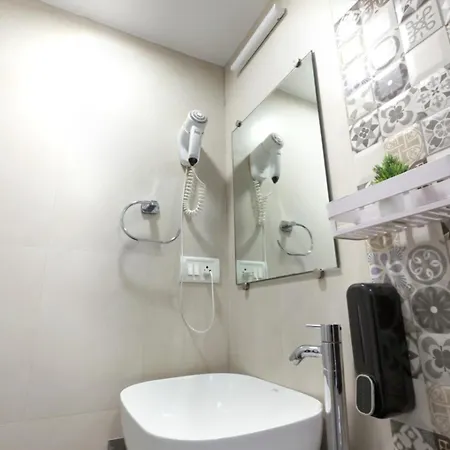Premium 3br Near Bkc & Bandra East Apartment
