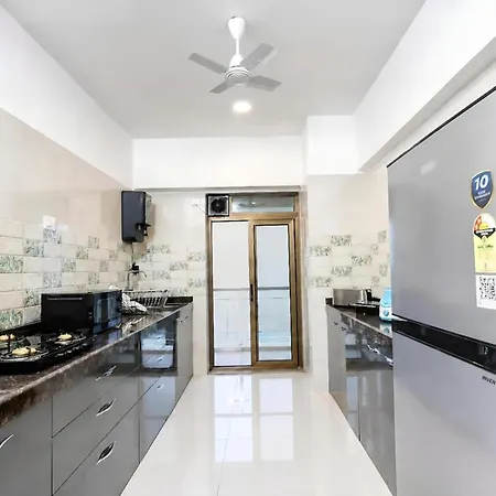 Spacious 3 Bedroom At Kalina, Santacruz East 5 Mins From Bandra Kurla Complex Apartment Mumbai
