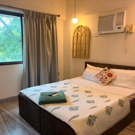 Apartment Adore 4 Bhk Luxury Apartment- Bandra *