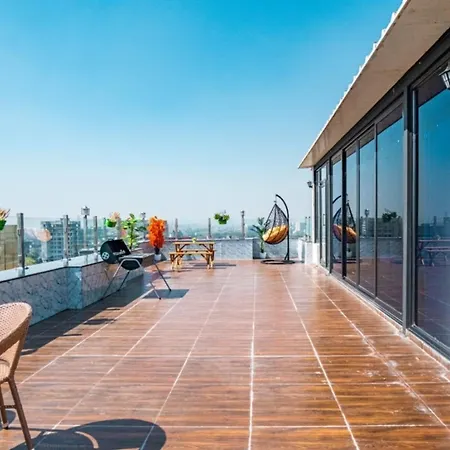 Private Rooftop 3br Near International Airport Andheri East Apartment