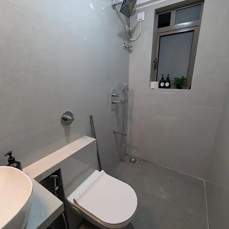 Peaceful & Spacious 2 Bhk Near Airport Apartment Mumbai