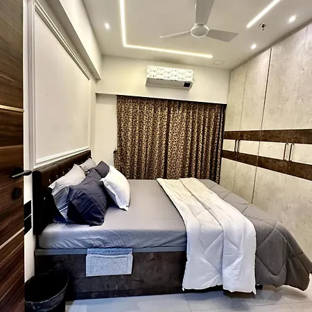 Mcsc Luxury Paradise Near Nesco Apartment Mumbai