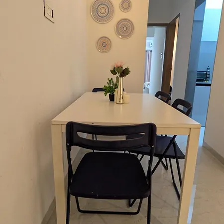 Peaceful & Spacious 2 Bhk Near Airport Apartment Mumbai