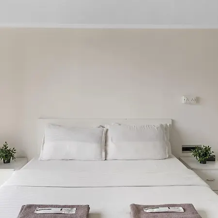 Premium By House Oona * Mumbai