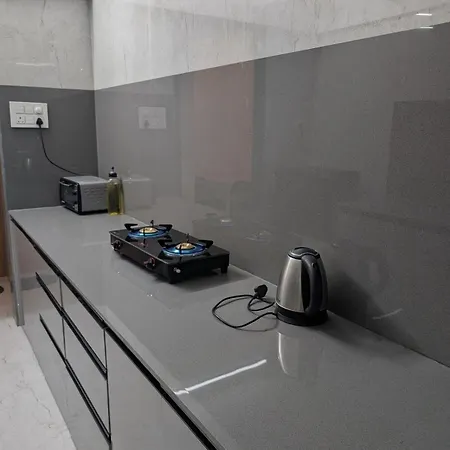Peaceful & Spacious 2 Bhk Near Airport Apartment