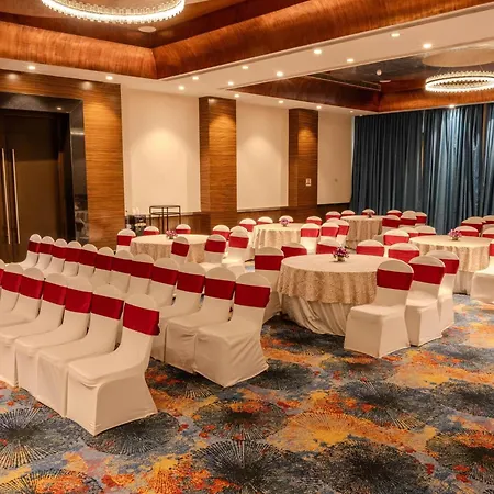 Novotel Juhu 5*