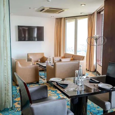 Novotel Juhu Hotel