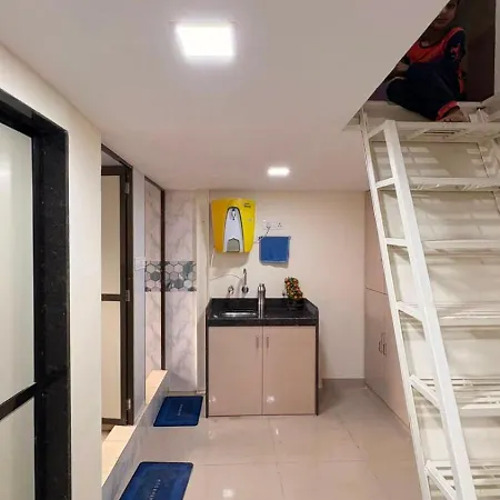 Hostel The Second Mumbai