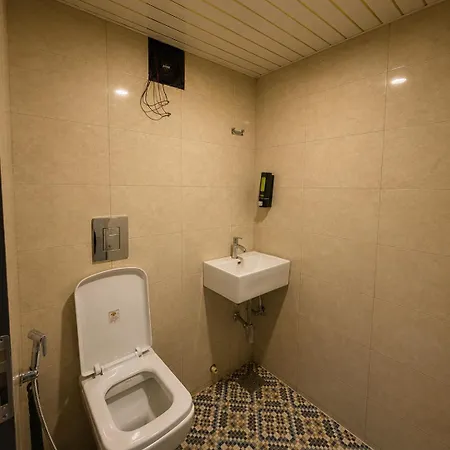 Zull Backpackers Andheri-midc