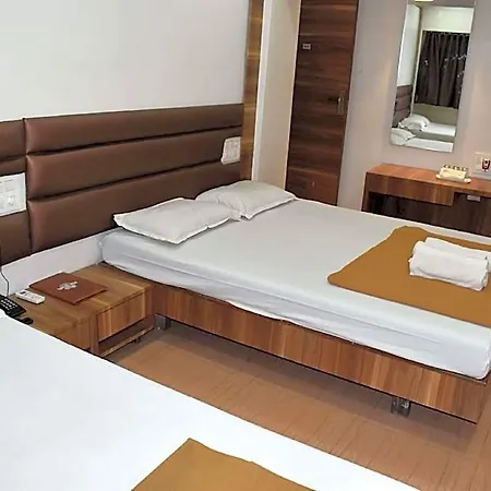 Treebo Atithi Malad Hotel Mumbai
