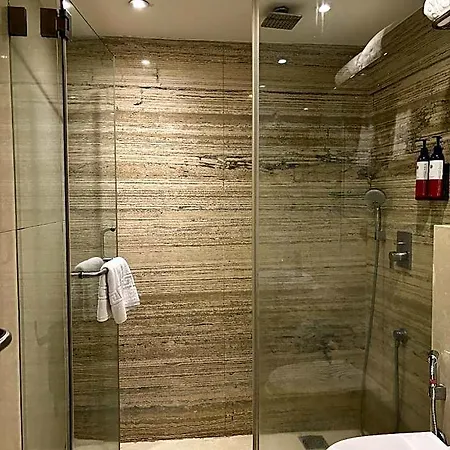 Hotel Ramee Guestline Khar Mumbai