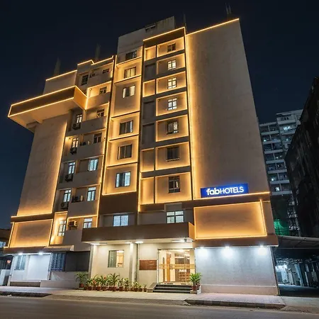 Fabhotel Well Back