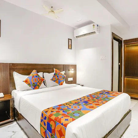 Hotel Fabhotel Peralz - Nr Boriwali Station