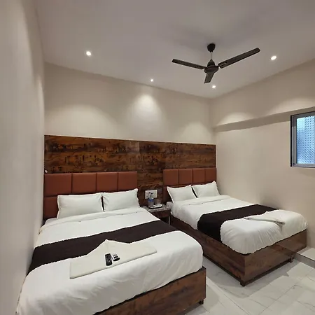 Hotel Powai Palace