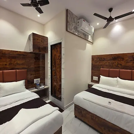 Hotel Powai Palace