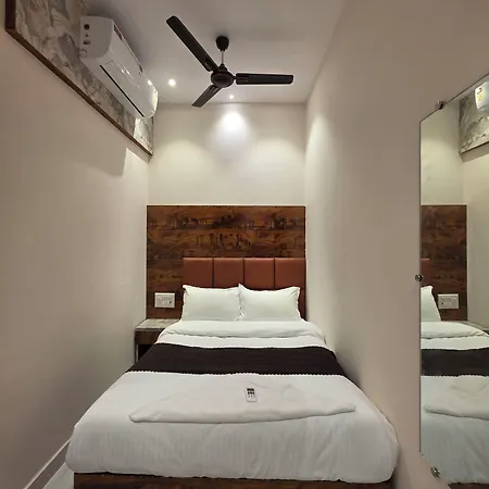Hotel Powai Palace