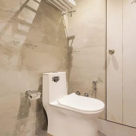 Aura - Near Malad Link Road 3*