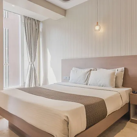 Hotel Aura - Near Malad Link Road Mumbai