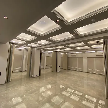 J And Banquets Hotel 3*