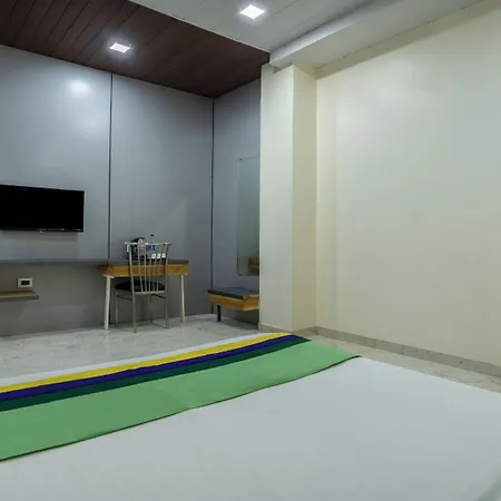 Hotel Treebo Zaid International Powai 3*
