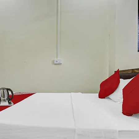 Hotel O S K Palace