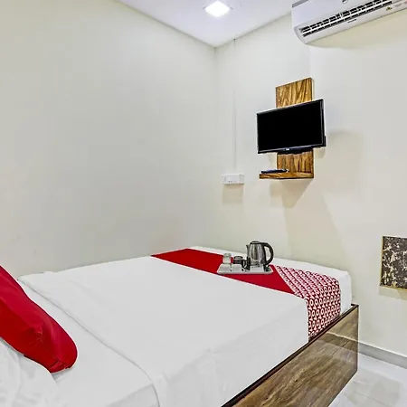 Hotel O S K Palace 3*