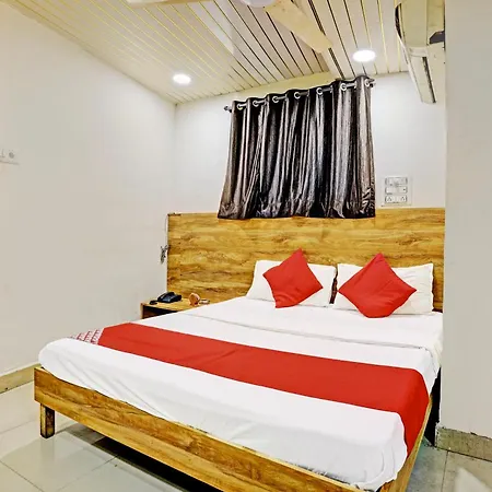 Hotel Oyo Flagship Satyam Palace Mumbai