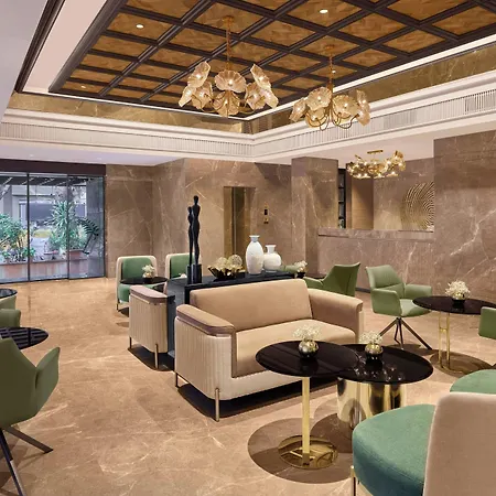 Hotel Midtown Pritam 3*