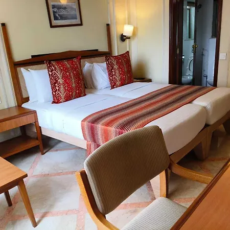 Hiltop Hotel