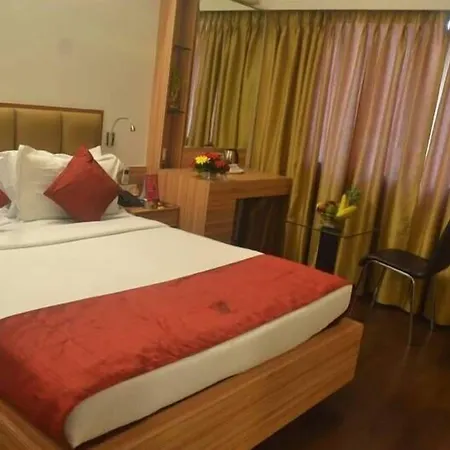Hotel Plaza 3*