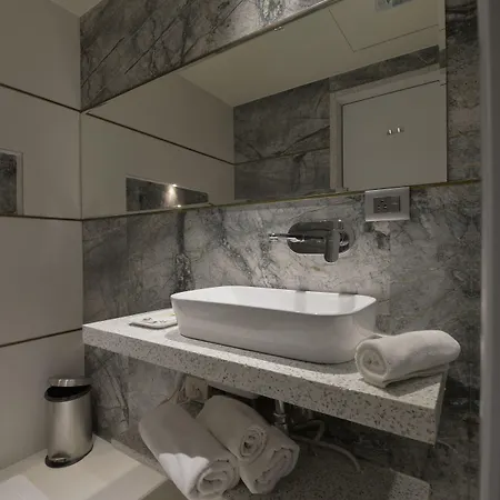 Hotel Airlink 3*
