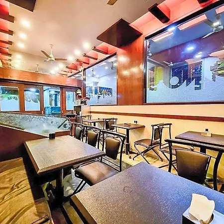 Hotel Arma Court - Near Us Embassy, Bkc