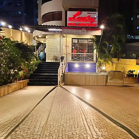 Hotel Lucky Near Nesco 3*