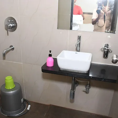 Precious Pearl 2* Mumbai