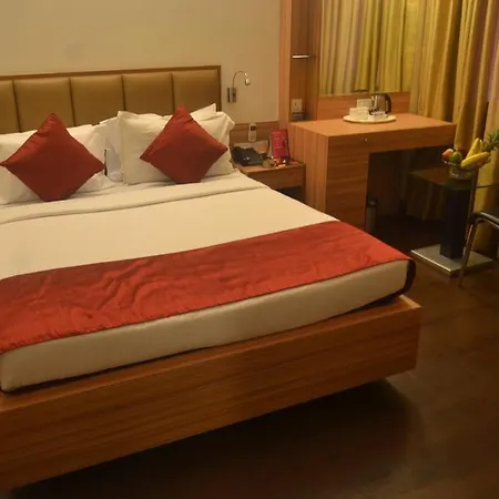 Hotel Plaza 3*