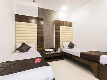 Hotel Causeway, Colaba *
