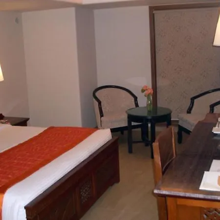 Sai Hotel 3*