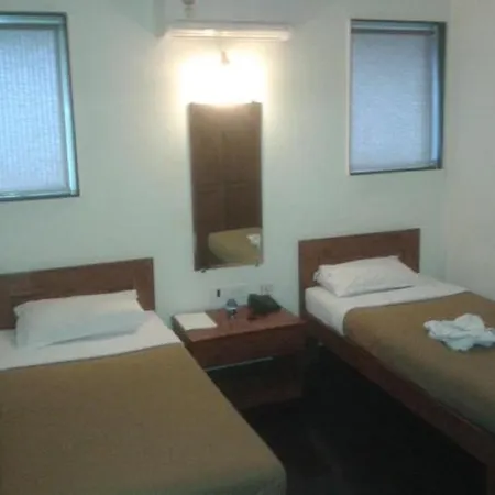 Hotel Q Deck 2*
